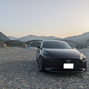 MAZDA3