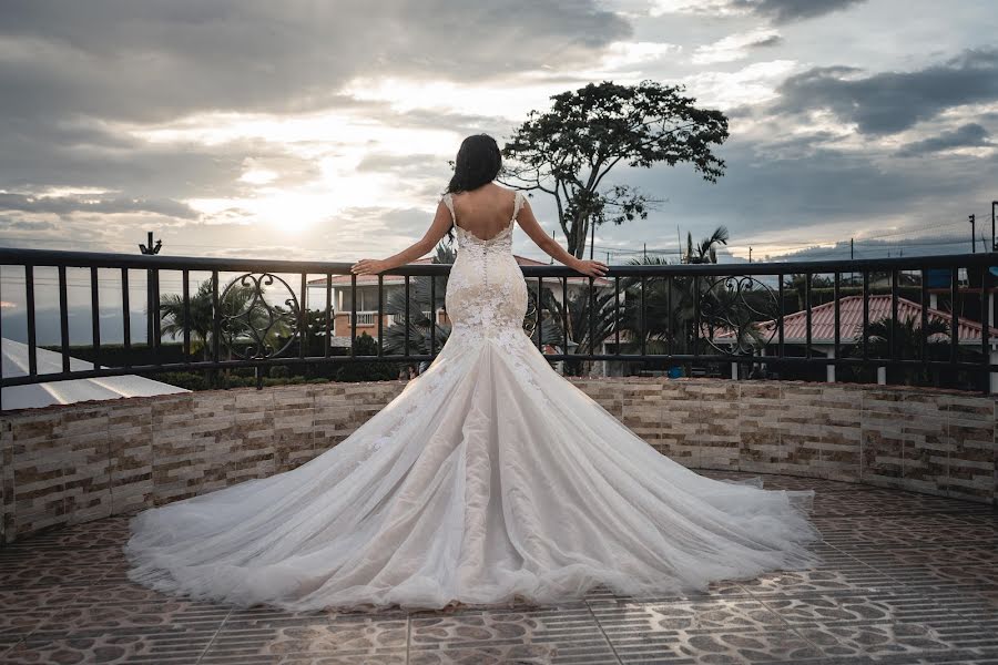 Wedding photographer Miguel Velasco (miguelvelasco). Photo of 1 August 2018