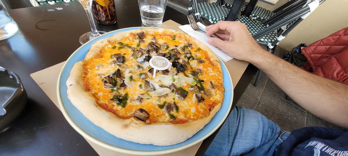 Gluten-Free Pizza at GiGi Tavola