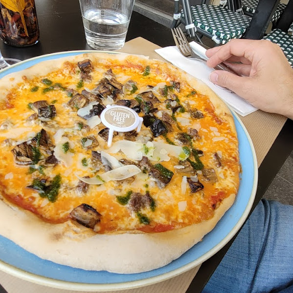 Gluten-Free Pizza at GiGi Tavola