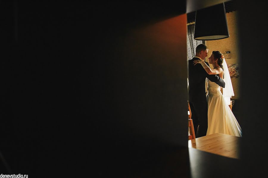 Fotografo di matrimoni Evgeniy Denisov (denev). Foto del 4 ottobre 2014