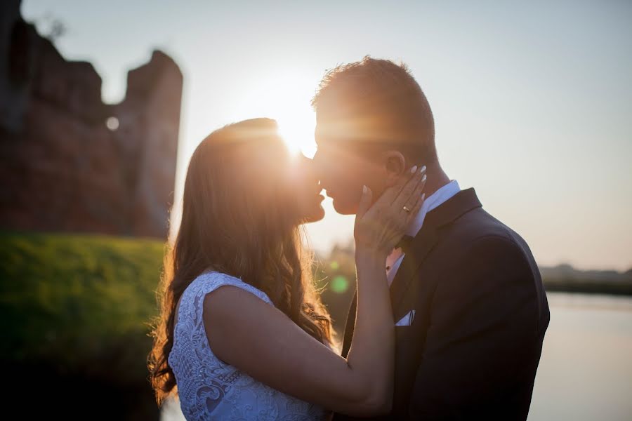 Fotografo di matrimoni Michal Czerwinski (czerwinskim). Foto del 11 marzo 2020