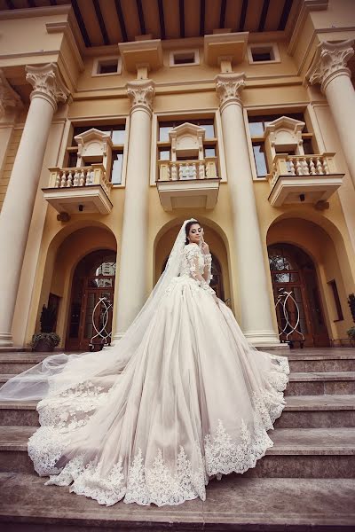 Fotógrafo de bodas Denis Vyalov (vyalovdenis). Foto del 4 de julio 2017