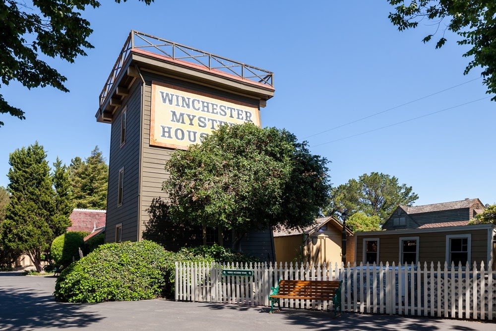 Winchester Mystery House, a casa mal assombrada