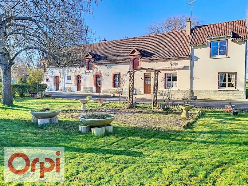 Vente ferme 5 pièces 101 m² à Saint-Christophe-en-Bazelle (36210), 199 000 €