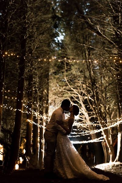 Hochzeitsfotograf Cyron Sobrevinas (capturedframes). Foto vom 13. Februar 2019