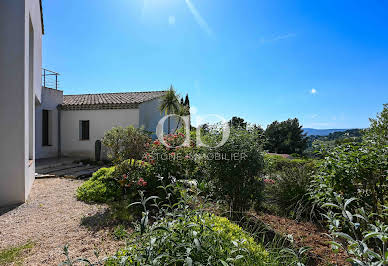 House with pool and terrace 5