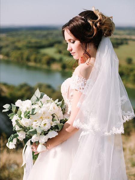 Fotógrafo de casamento Olesya Scherbatykh (lesya21). Foto de 4 de fevereiro 2019