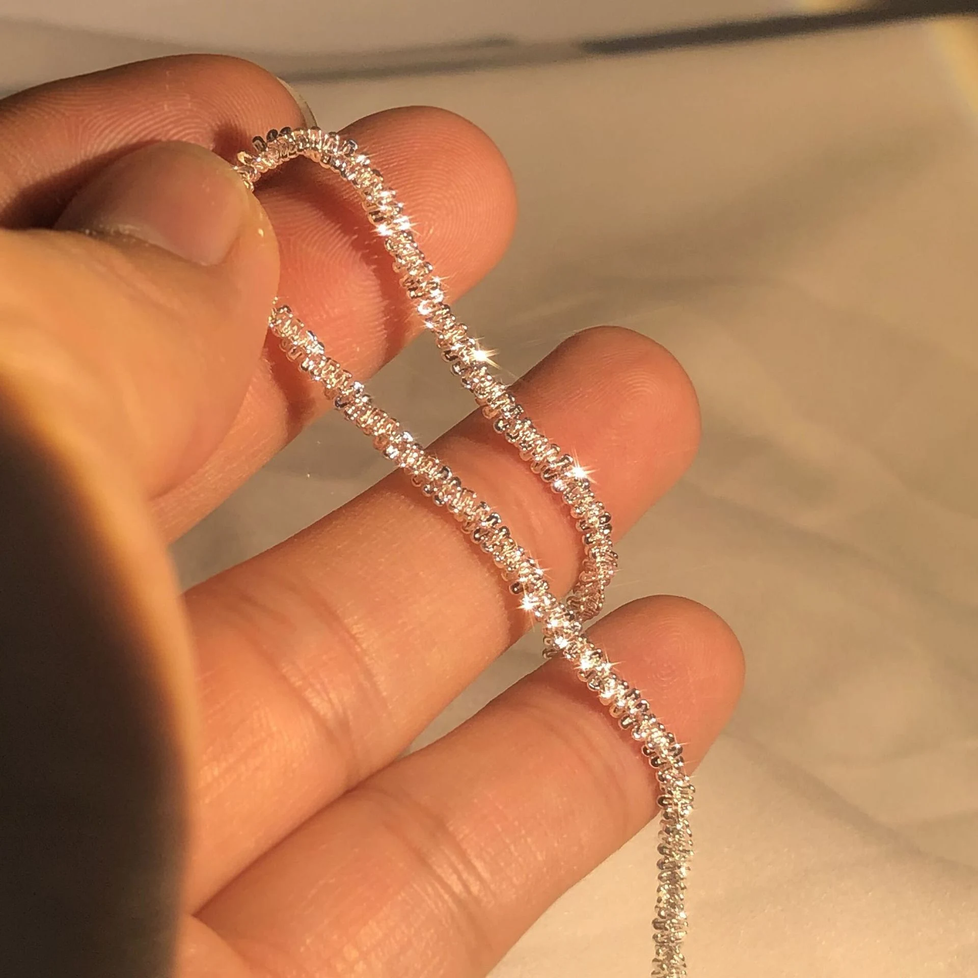 Title 2, Sprankelende S925 verzilverde armband voor dame...