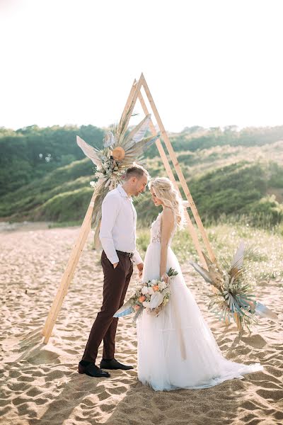 Fotografo di matrimoni Vera Zarubina (zarubinavera). Foto del 6 luglio 2019