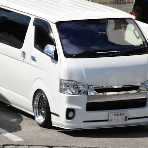 ハイエースバン TRH200V