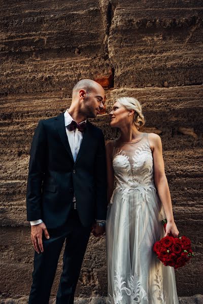 Fotografo di matrimoni Vanessa Tivadar (vanessativadar). Foto del 2 ottobre 2018