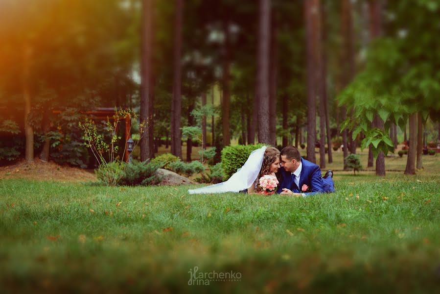 Fotografo di matrimoni Irina Kharchenko (antarina). Foto del 10 settembre 2015