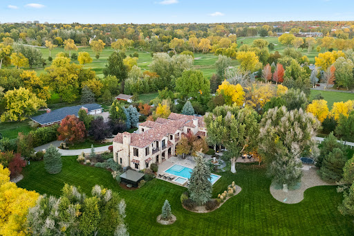 House with pool 3