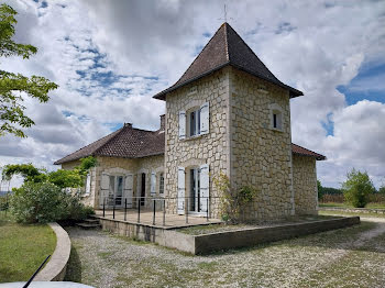 villa à Mareuil (24)