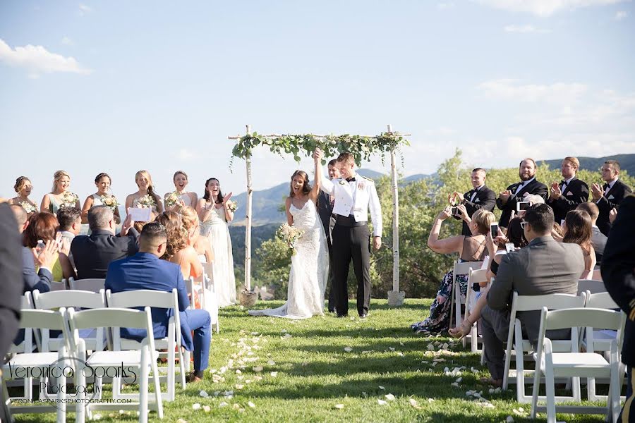 Fotografo di matrimoni Veronica Sparks (veronicasparks). Foto del 4 maggio 2023