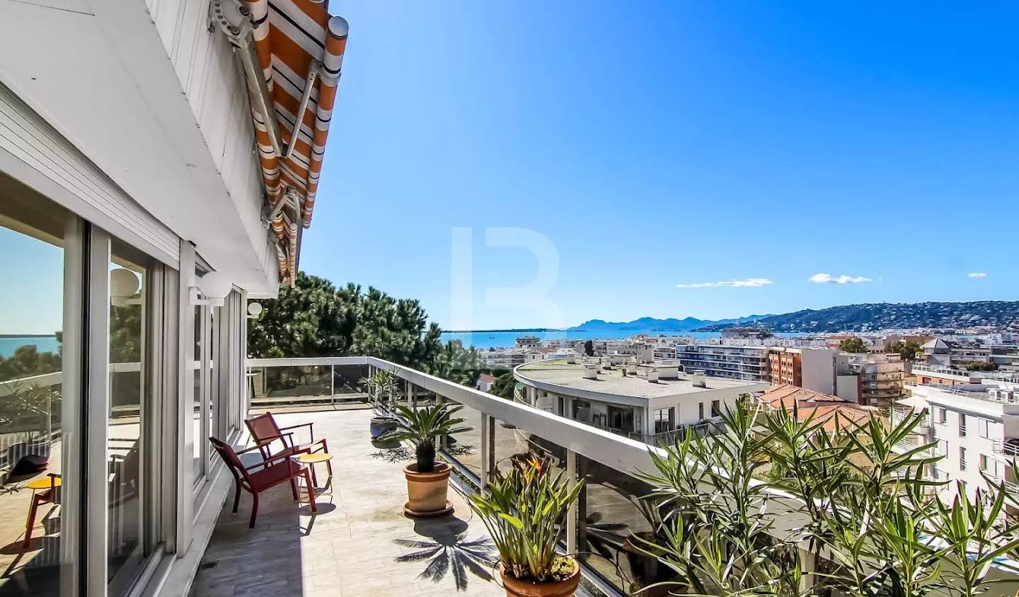 Apartment with terrace Antibes