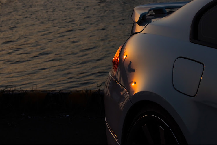 6シリーズの黙撮・夕陽とコラボ・夕陽と愛車・Canonに関するカスタム事例の投稿画像4枚目