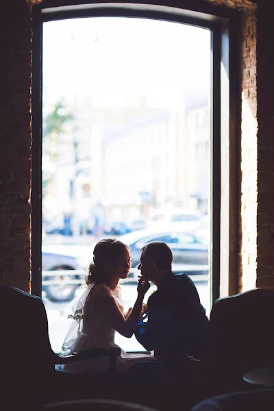 Fotógrafo de casamento Aleksey Shuklin (ashuklin). Foto de 16 de setembro 2015