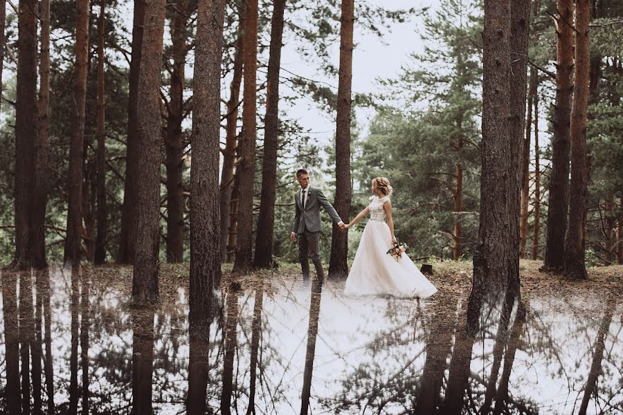 Wedding photographer Anna Slotina (slotinaanja). Photo of 28 August 2019