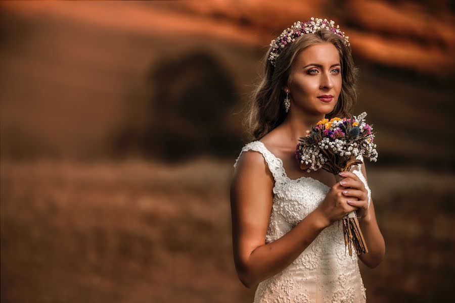 Fotógrafo de casamento Bogdan Bucseneanu (blurphotoevents). Foto de 8 de março 2019