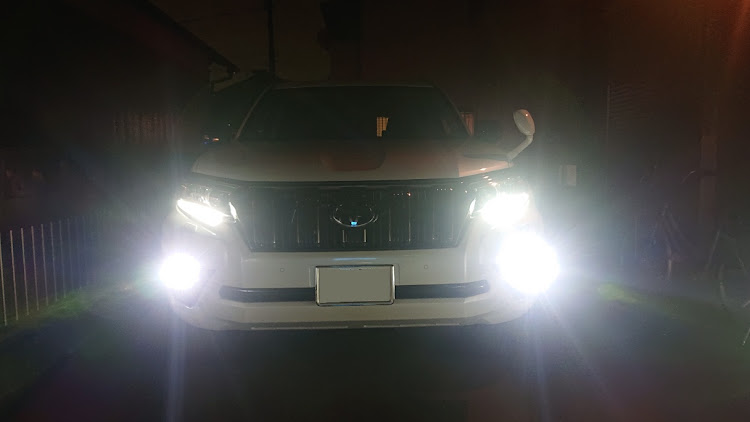 ランドクルーザープラドのランドクルーザープラド・LEDフォグ・ブラックエディション・2色切り替えフォグに関するカスタム事例の投稿画像2枚目