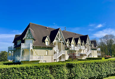 Appartement avec terrasse et piscine 15