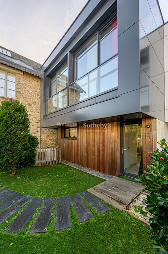 Seaside house with terrace 1