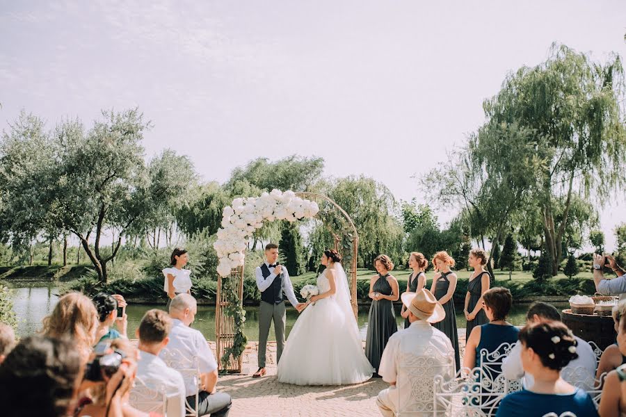 Fotógrafo de casamento Aleksandra Butova (tamerlana). Foto de 30 de março 2019