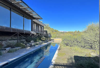 Maison avec piscine et terrasse 3