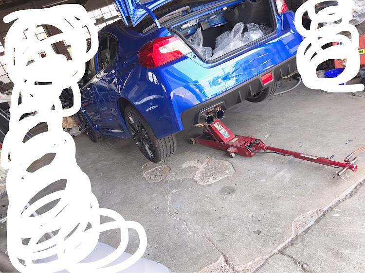 WRX STIのWRX STI・東名パワード・カスタム・マフラー交換・音がヤバイに関するカスタム事例の投稿画像1枚目