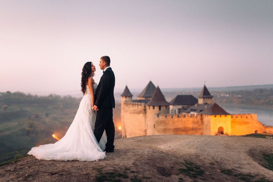 Photographe de mariage Nazariy Karkhut (karkhut). Photo du 22 février 2016