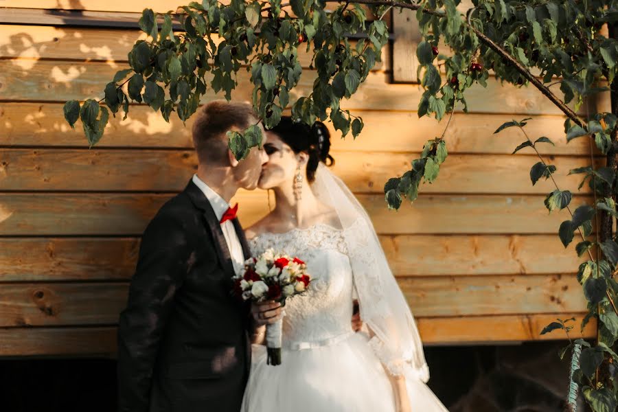 Wedding photographer Marina Prischepa (maryshowspicture). Photo of 21 February 2019