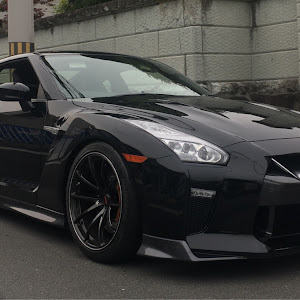 NISSAN GT-R R35