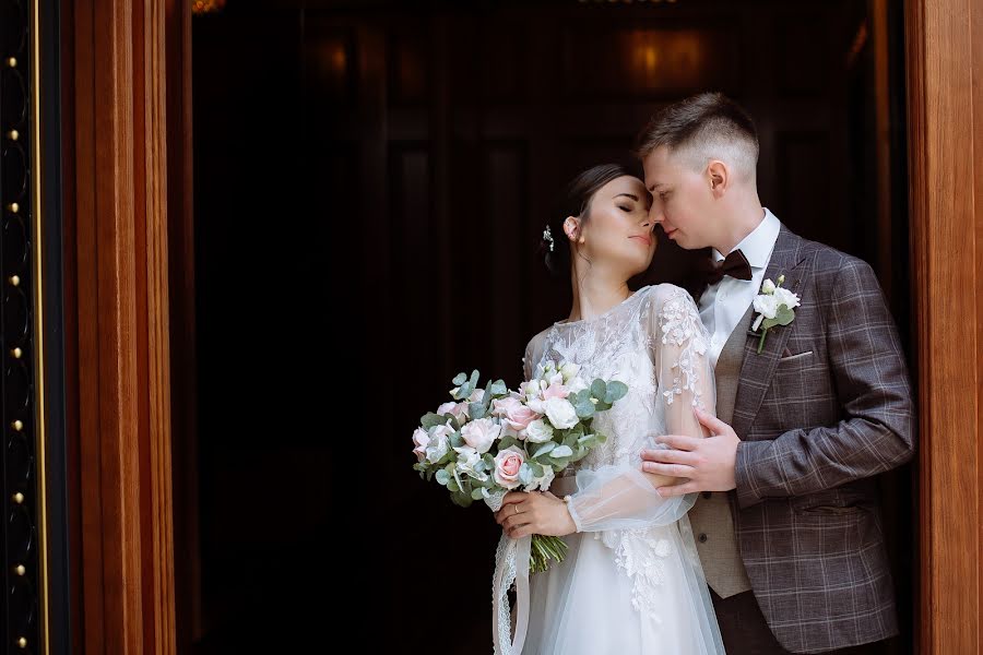 Wedding photographer Oksana Martynova (oksanamartynova). Photo of 15 December 2022