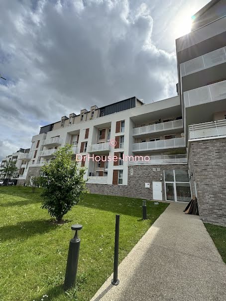 Location meublée appartement 5 pièces 100 m² à Villeneuve-le-Roi (94290), 1 650 €