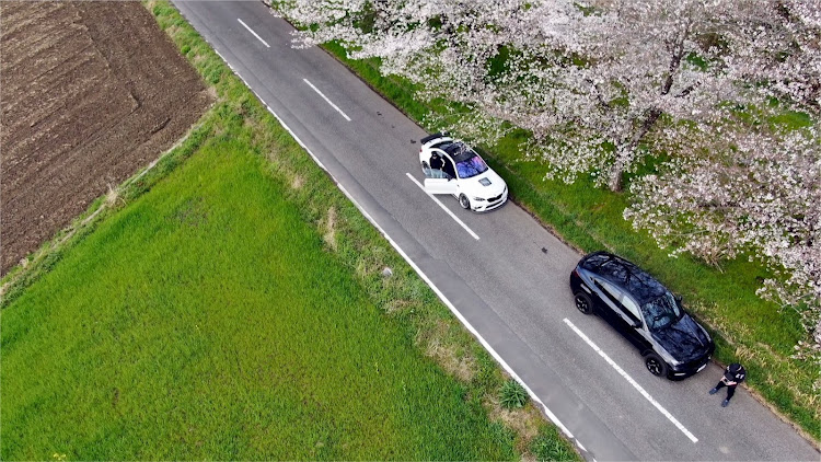 X6の桜並木・ミラーレス一眼・サクラと愛車・ジンバル撮影・ドローンで空撮に関するカスタム事例の投稿画像3枚目