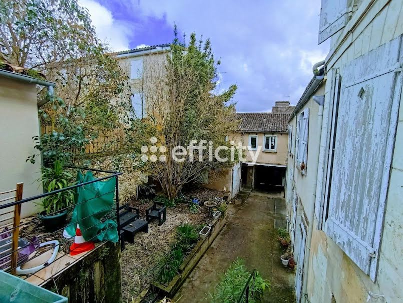 Vente maison  304 m² à Poitiers (86000), 495 000 €