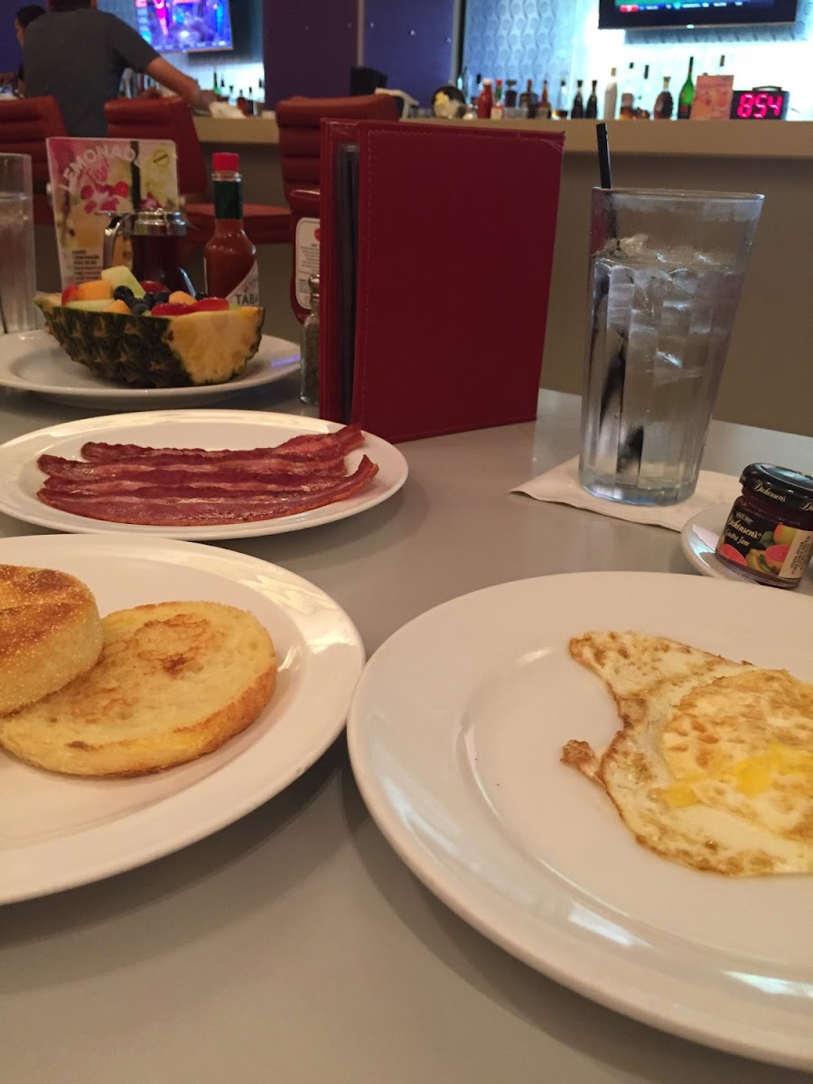 Gluten-Free Breakfast at M.A.C. 24/7 Restaurant and Bar