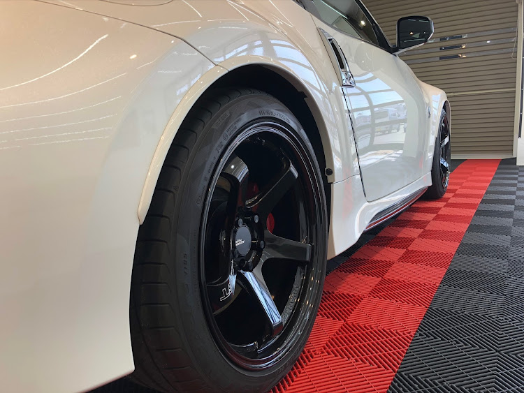 フェアレディZのグラスワークス・洗車・磨き・コーティング・愛車メンテナンスに関するカスタム事例の投稿画像5枚目