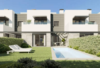 House with pool and terrace 2