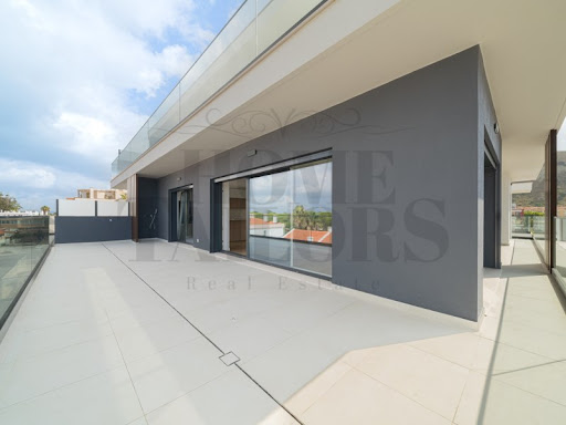 Apartment with pool 3