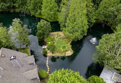 Maison avec piscine et jardin 3