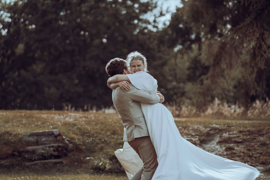 Jurufoto perkahwinan Kalle Levin (kallelevin). Foto pada 15 Oktober 2022