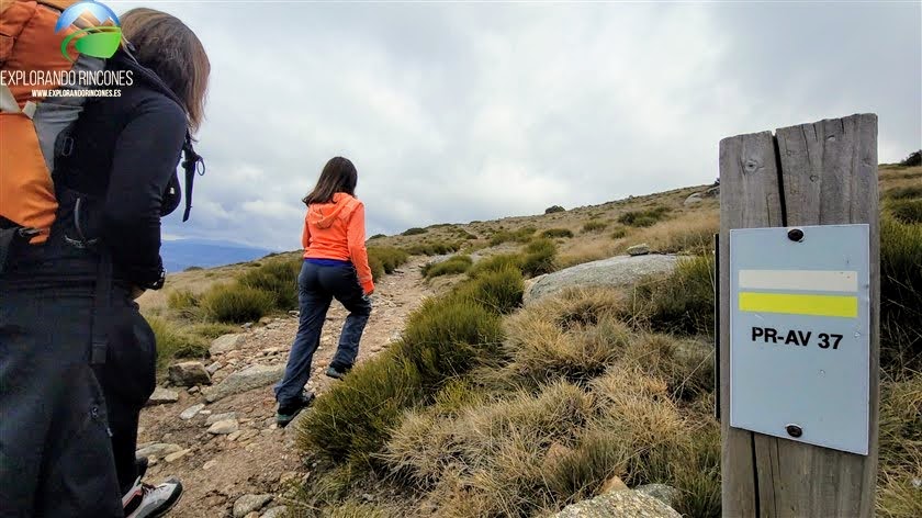 Ruta NORMAL al PICO TOROZO en la SIERRA de GREDOS desde el PUERTO del PICO con NIÑOS