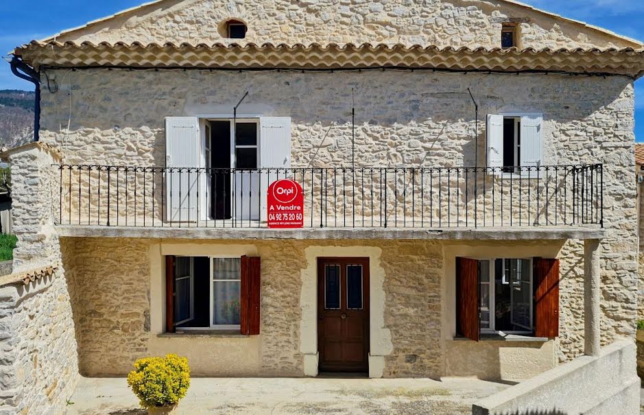 Vente maison 6 pièces 143 m² à Saumane (04150), 215 000 €