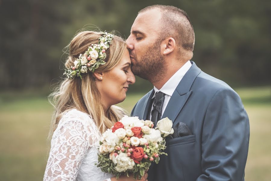 Wedding photographer Péter Gábor Lőrincz (lorinczfoto). Photo of 8 December 2020