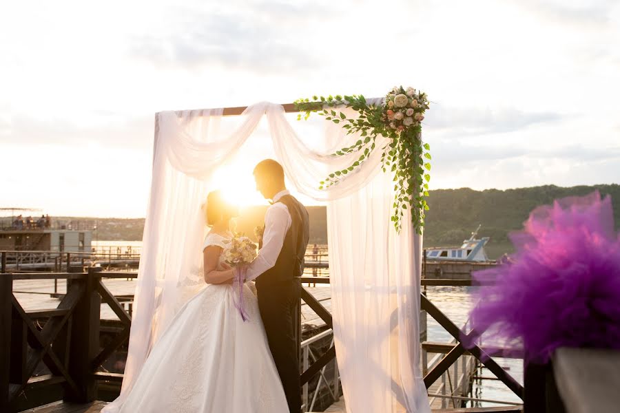 Fotógrafo de casamento Yaroslav Galan (yaroslavgalan). Foto de 7 de outubro 2020