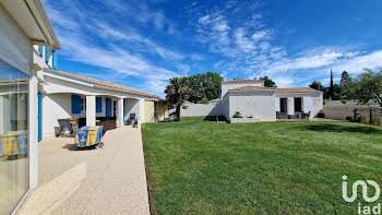 maison à Saint-Sulpice-de-Royan (17)