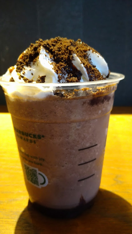 寅次郎さんが投稿したスタバ新作・フォンダンショコラフラペチーノ・チョコ味好き・美味しかった✨に関するカスタム事例の投稿画像3枚目